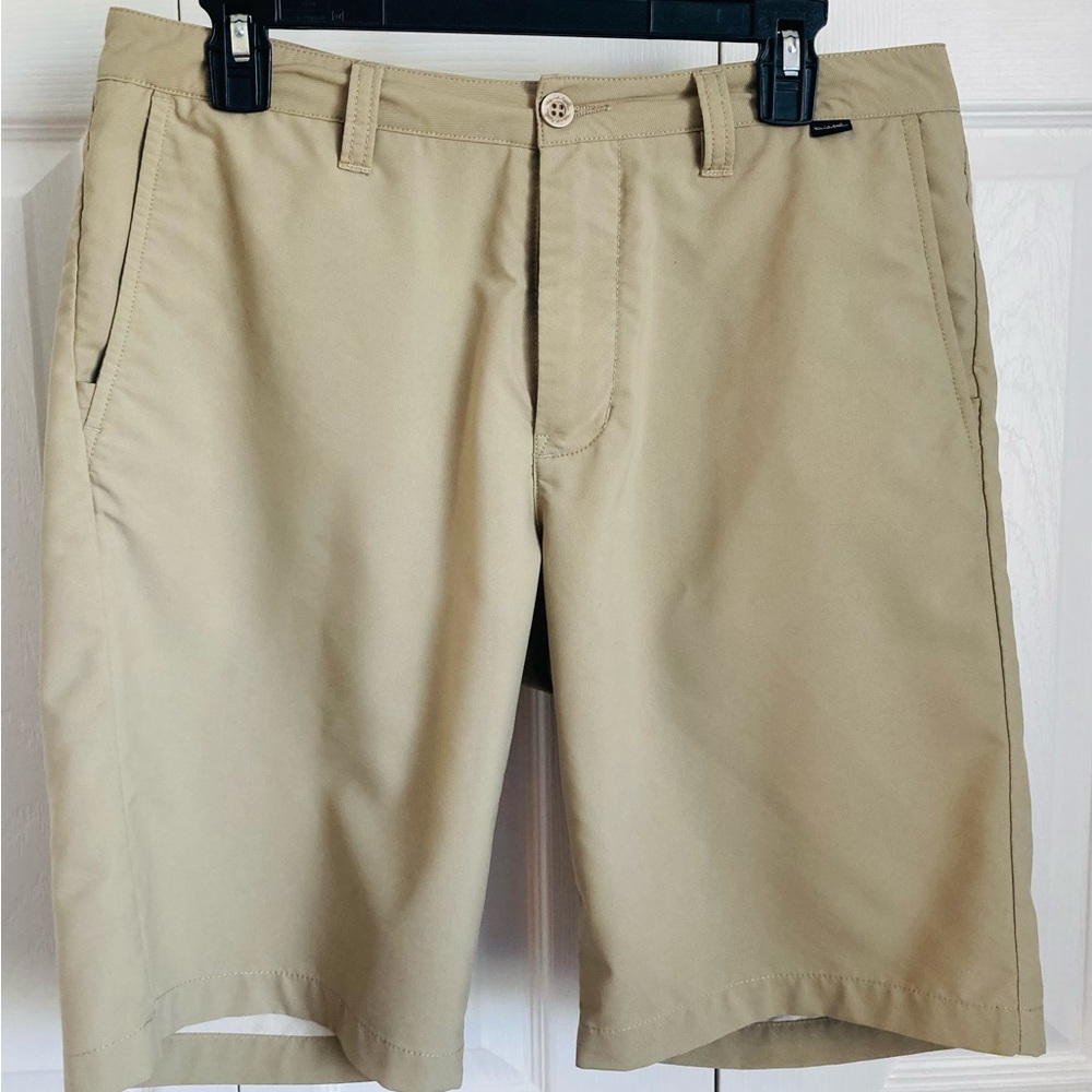 Travis Matthew Mens Shorts Sz 32